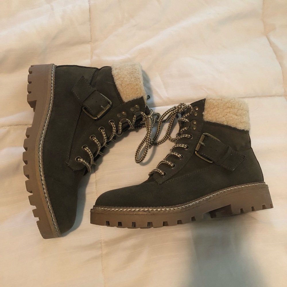 Target combat boots!